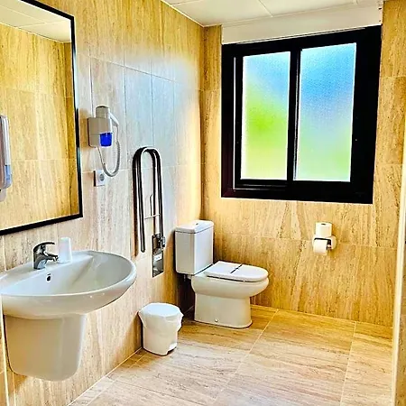 Duerming Montalvo Playa Otel